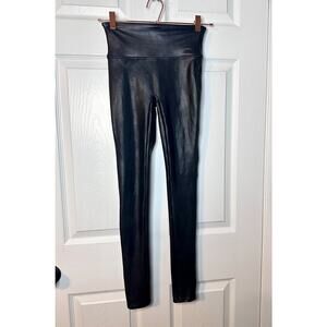 Spanx Faux Leather Leggings Versatile Pants go with everything! Size Small